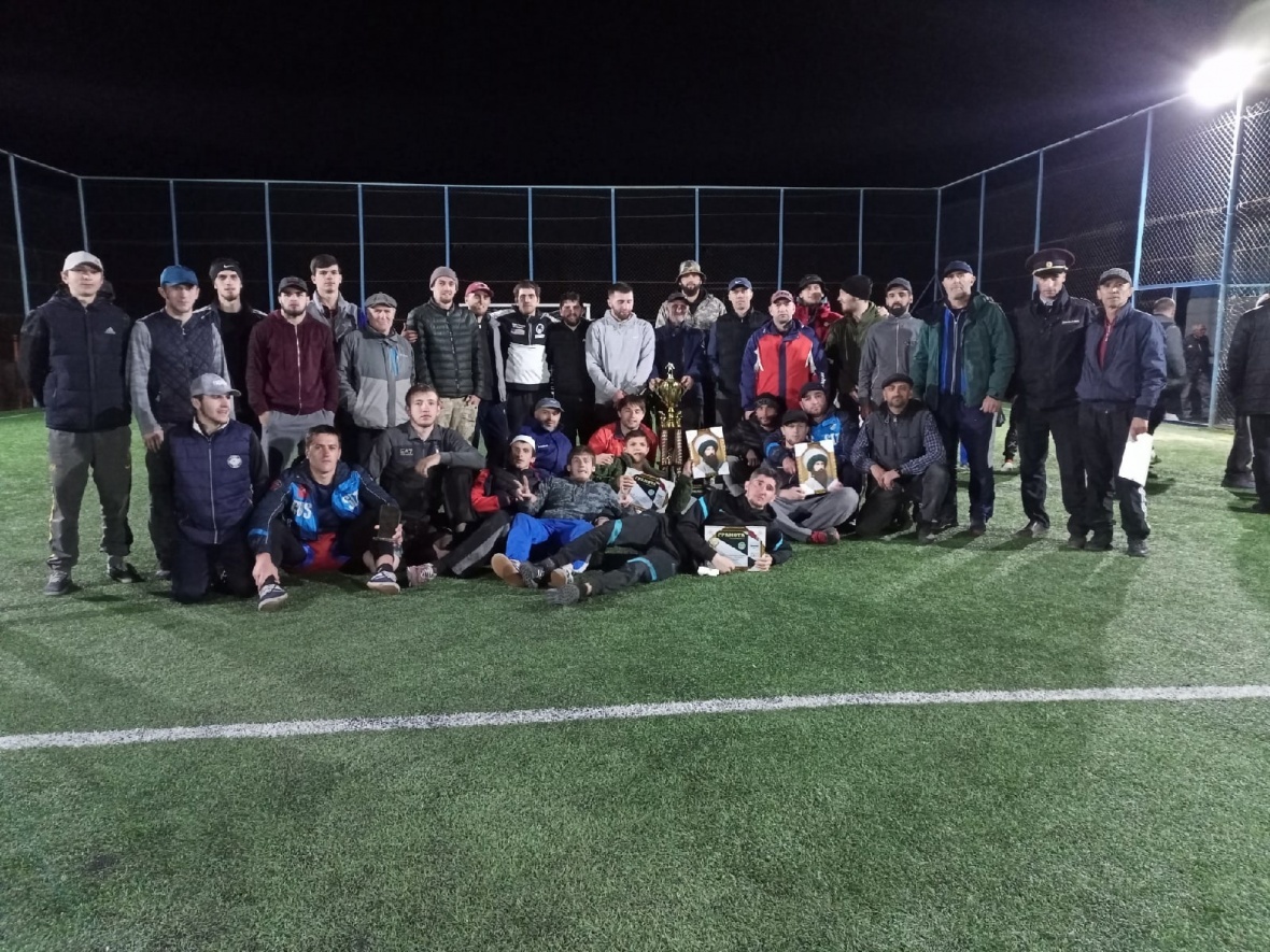 В Дусрахском поселении Чародинского района прошли конные скачки и турнир по мини-футболу под лозунгом: 