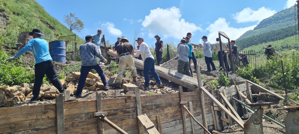 В селе Талух Чародинского района прошел большой субботник