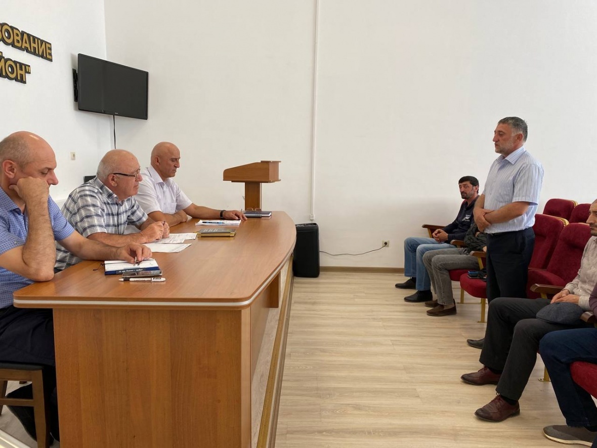 Своевременное выявление и устранение причин и условий, способствующих проявлению терроризма обсудили в администрации района