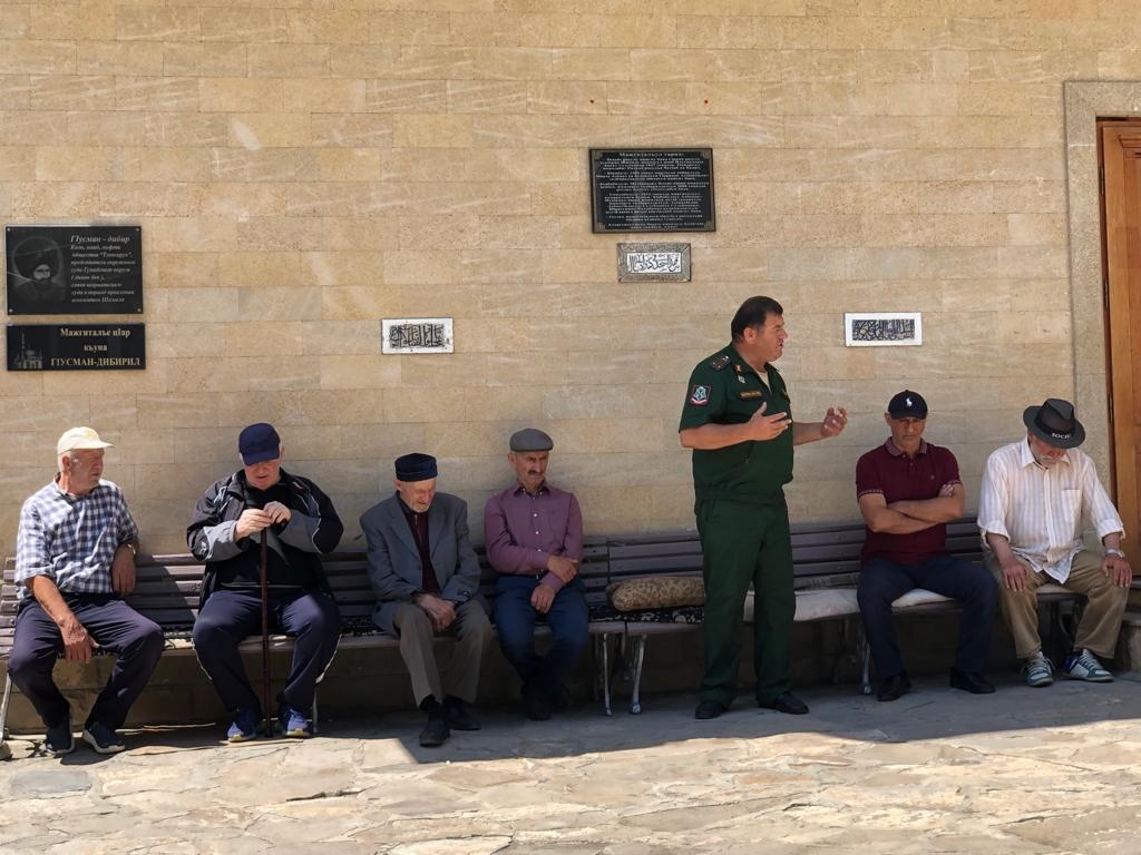 В нашем районе продолжается работа, проводимая с населением по призыву граждан на военную службу по контракту