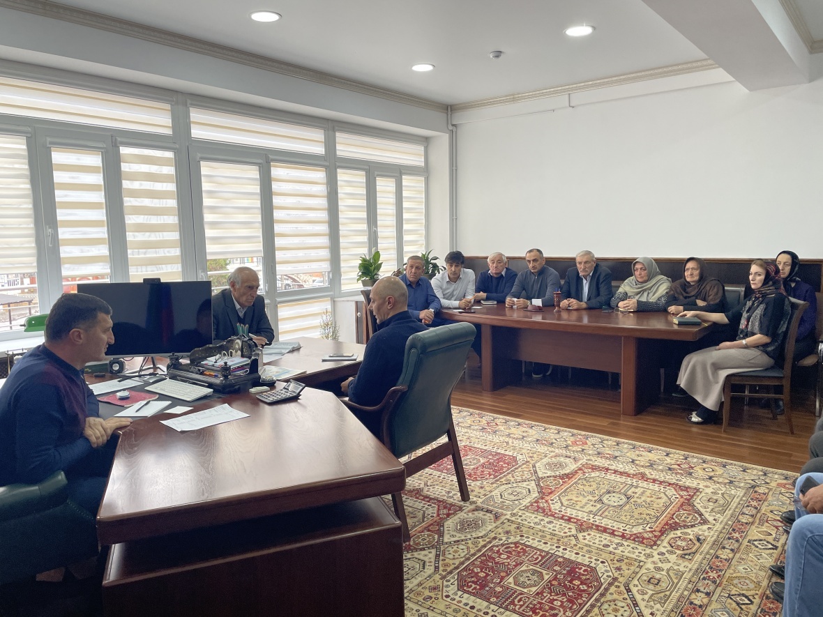 Проведение Дня отдела образования в школах и состояние перевозки овцепоголовья обсудили на аппаратном совещании