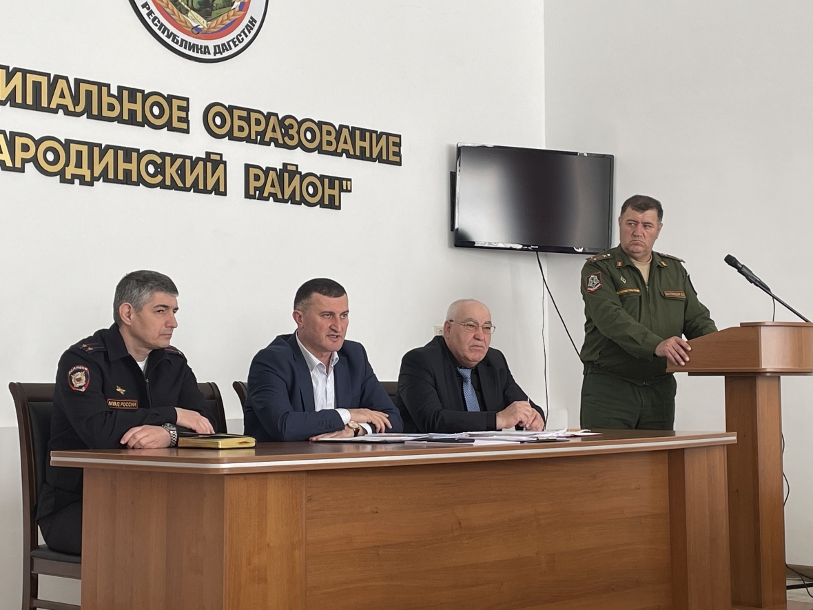 Вопросы начала призывной кампании и приоритета контрактной службы обсудили в администрации района