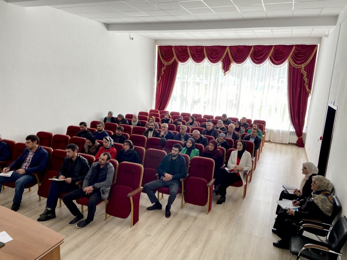 Методические рекомендации по подготовке и проведению ОГЭ и ЕГЭ рассмотрели в администрации района