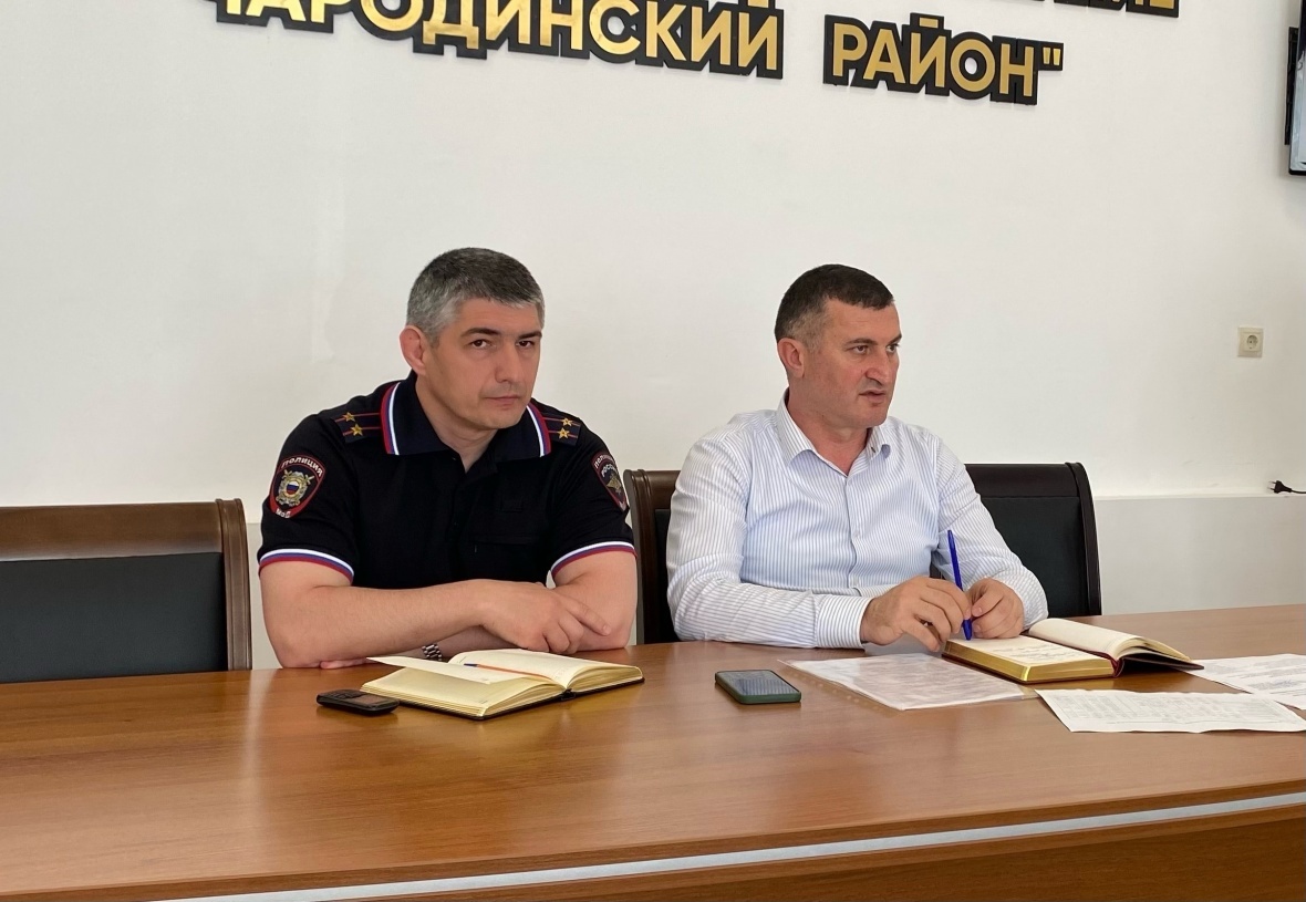 Вопросы состояния рынка труда и работы комиссии по делам несовершеннолетних рассмотрели в администрации района