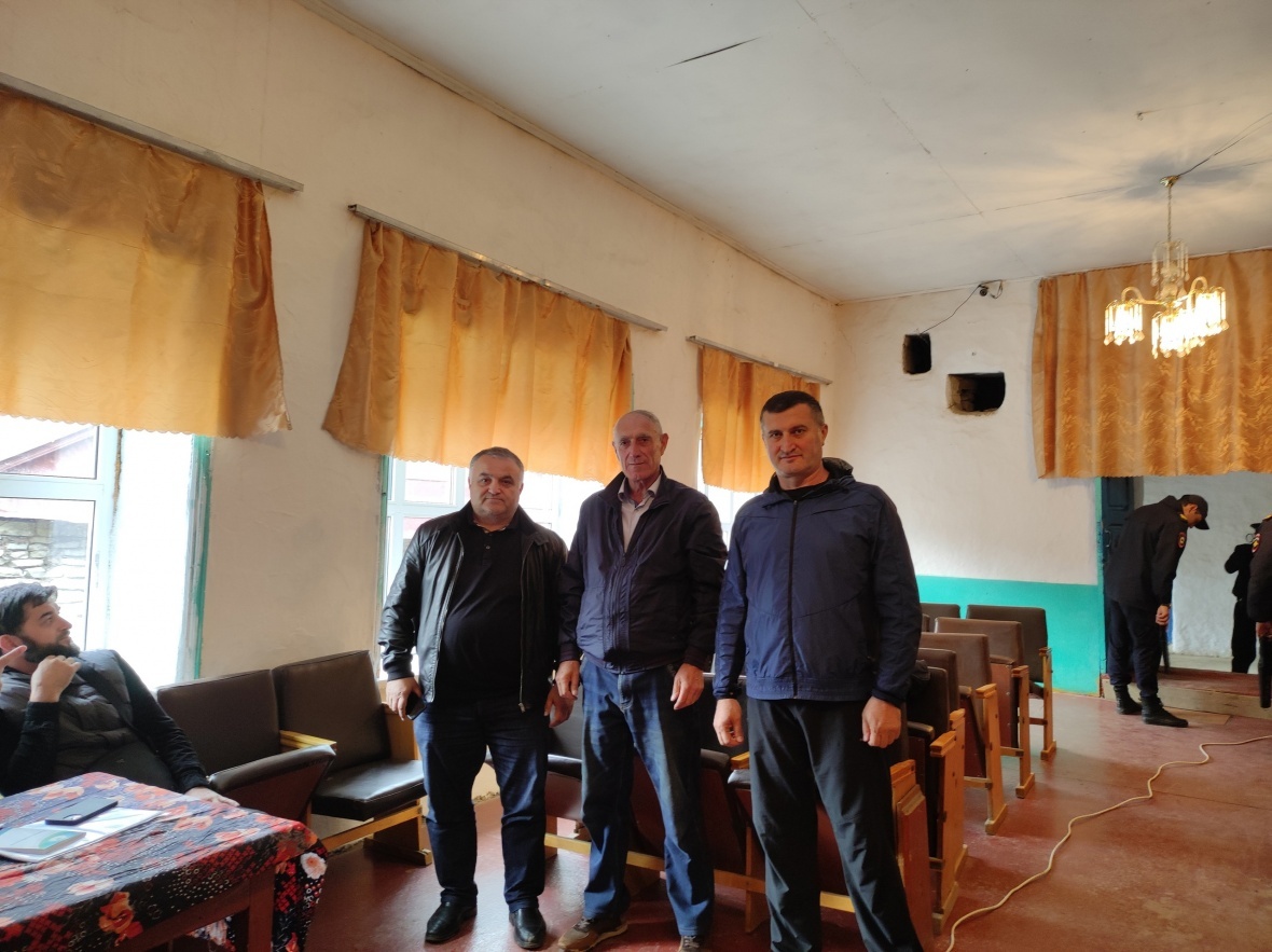 В Чародинском районе открылся избирательный участок, где проходят дополнительные выборы депутатов Собрания депутатов МО «село Шалиб»