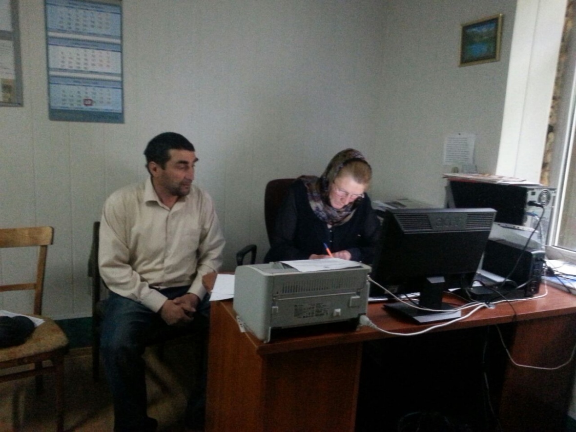 Начальник территориального отдела №2 по Чародинскому району  филиала ФГБУ «Федеральная кадастровая палата Росреестра» по РД М.Магомедов встретился с зам. главы администрации МО «сельсовет Гачадинский»