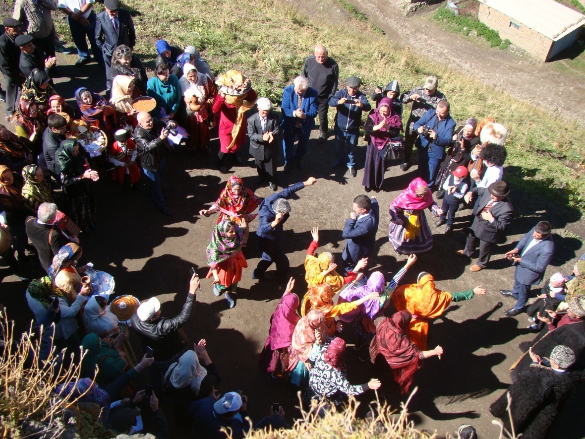 28 сентября в Чародинском районе прошел праздник добрососедства