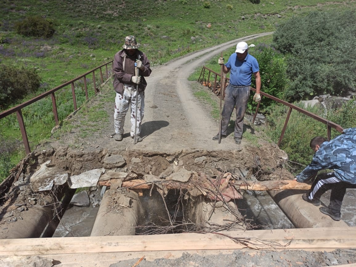 В текущем году в результате обильных дождей повреждены 6 мостов на автомобильных дорогах Гилиб-Ритляб и Гилиб-Гоаб